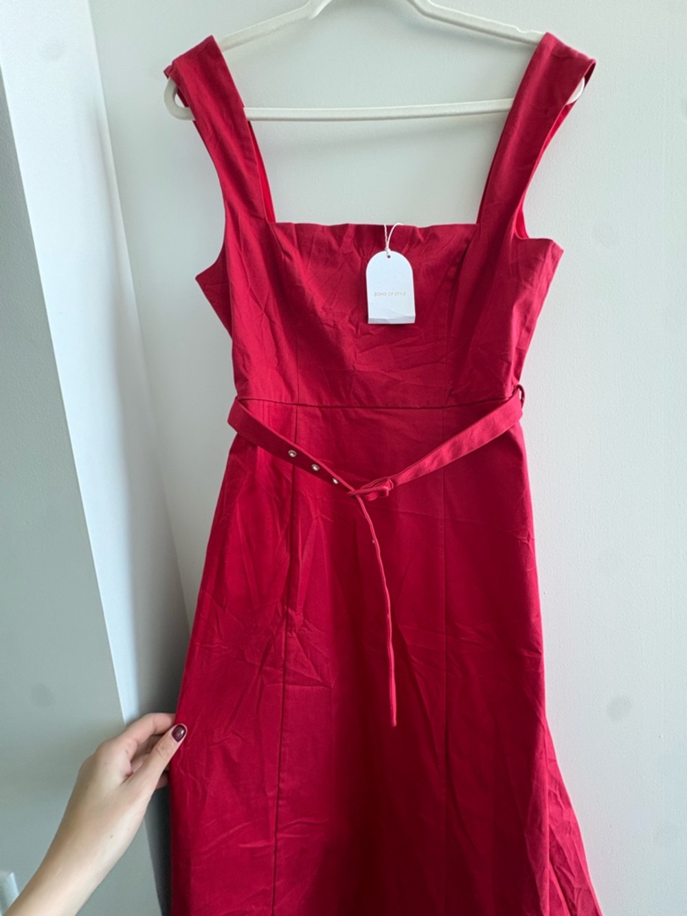 Never worn!!sexy Song of Style Crimson Square-Neck Midi Dress with belt